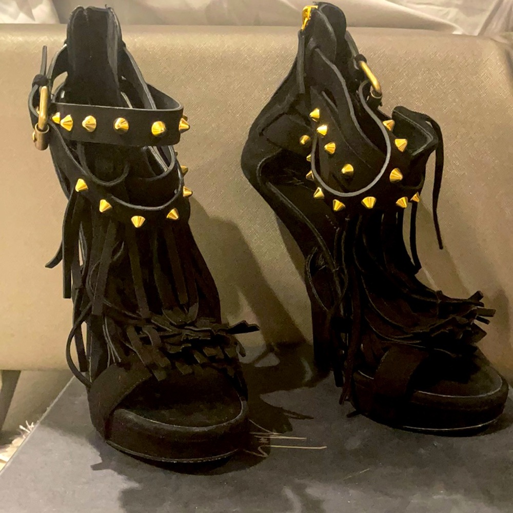 Platforms heels